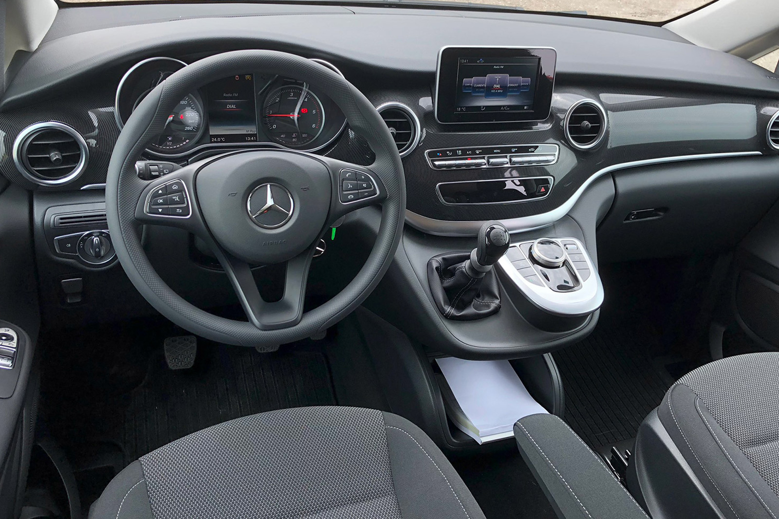 Sedans y Minivans - Autocares LACT