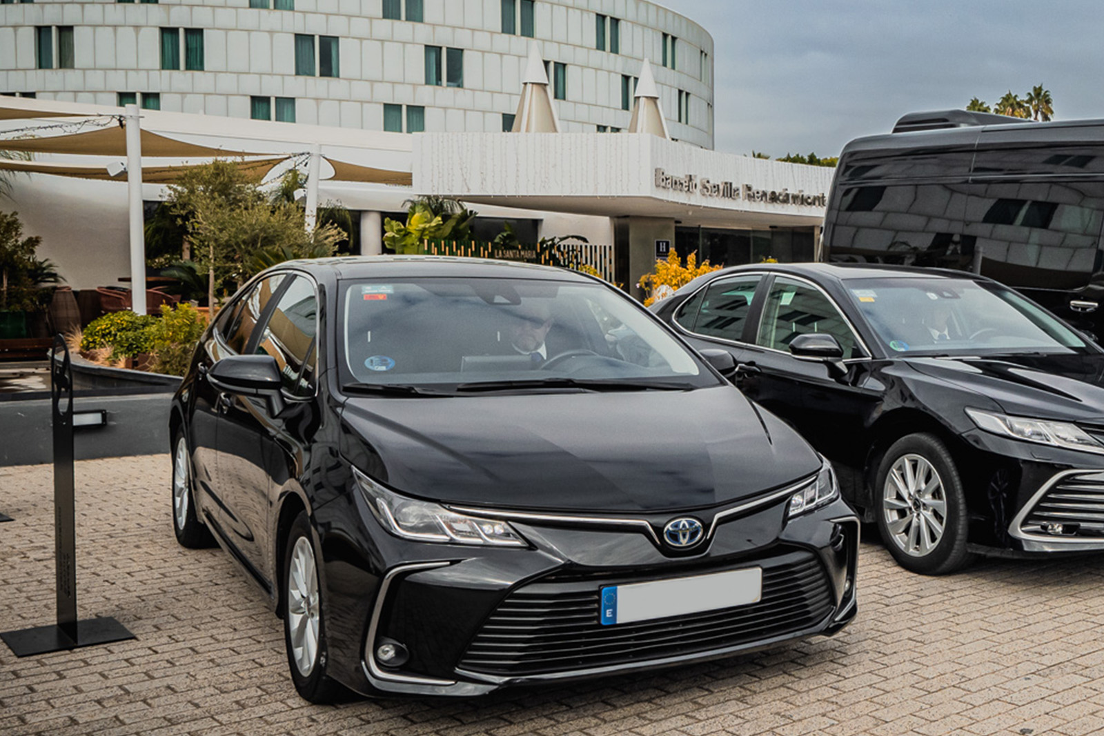 Sedans y Minivans - Autocares LACT