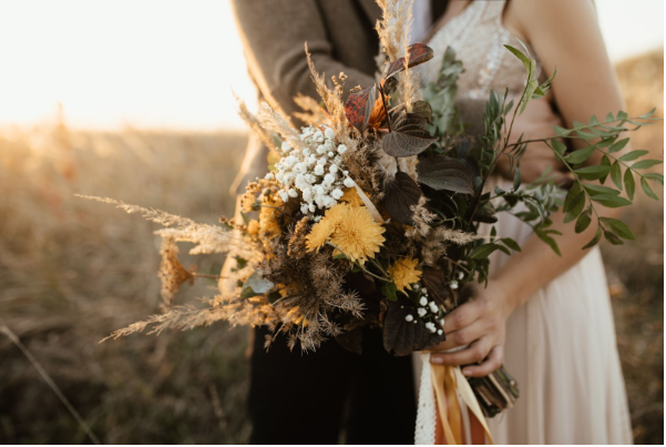 Bodas en Primavera Alquiler de Autobuses para el Traslado de Invitados - Autocares LACT