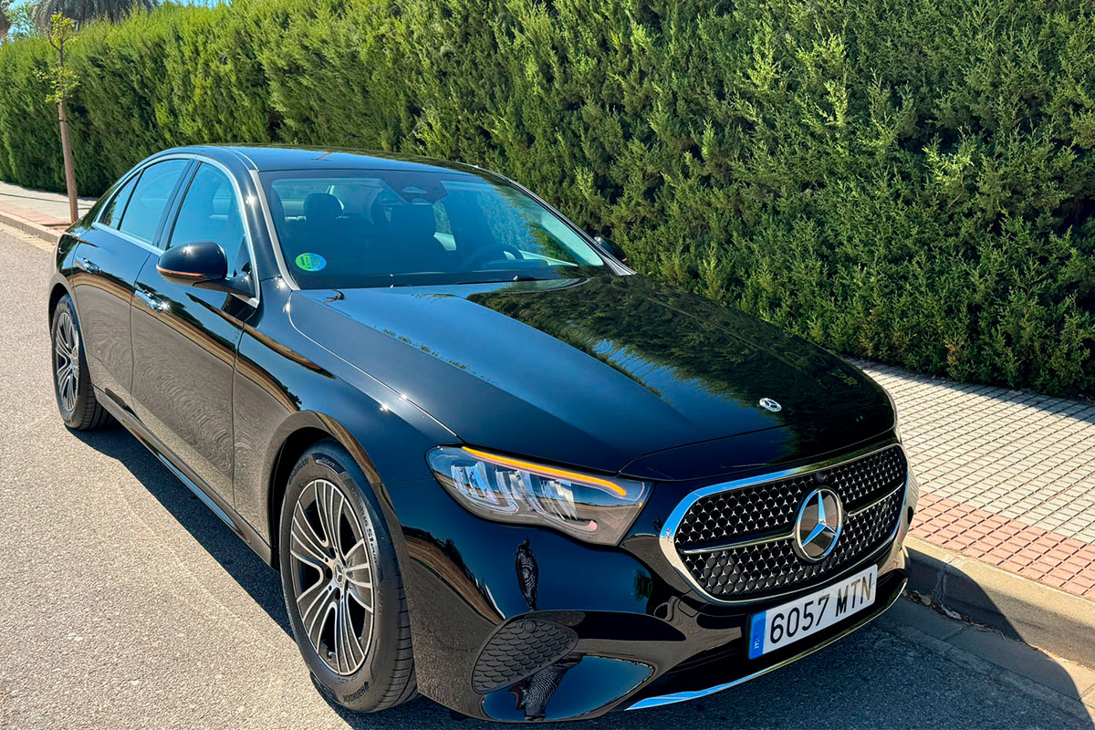 Sedans y Minivans - Autocares LACT