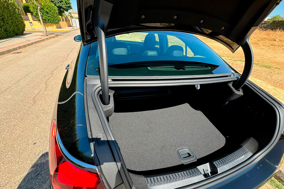 Sedans y Minivans - Autocares LACT