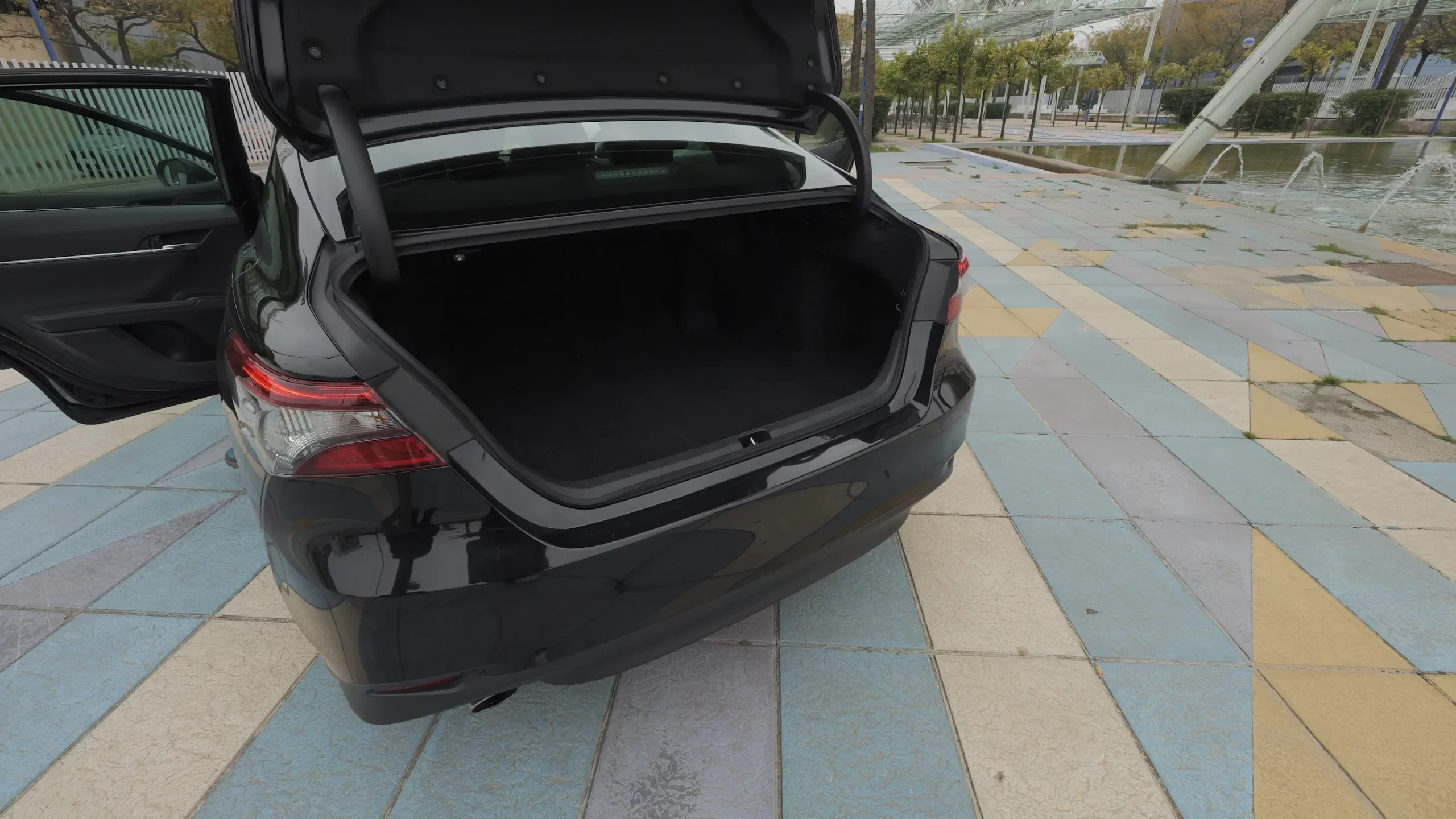 Sedans y Minivans - Autocares LACT